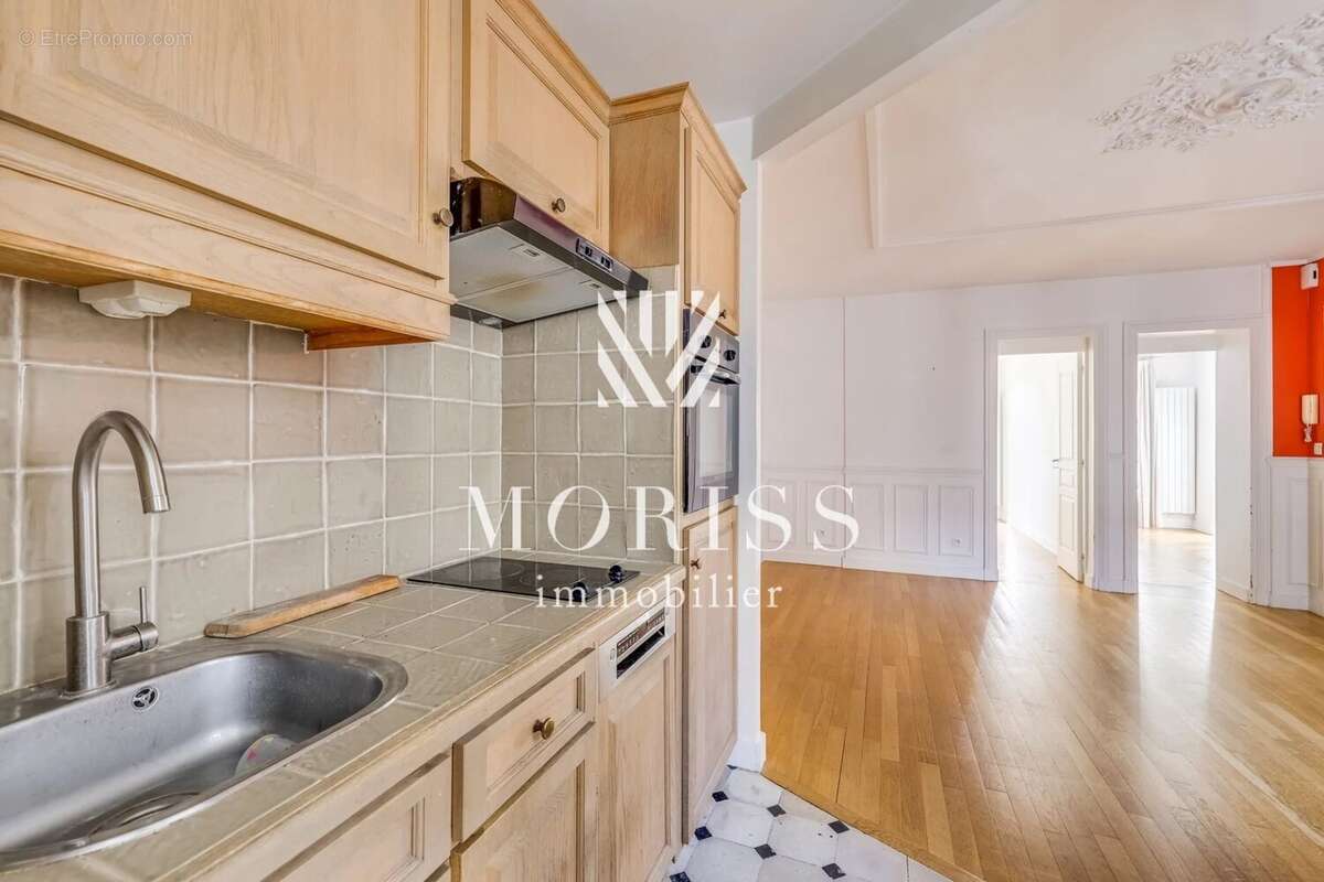 Appartement à PARIS-17E