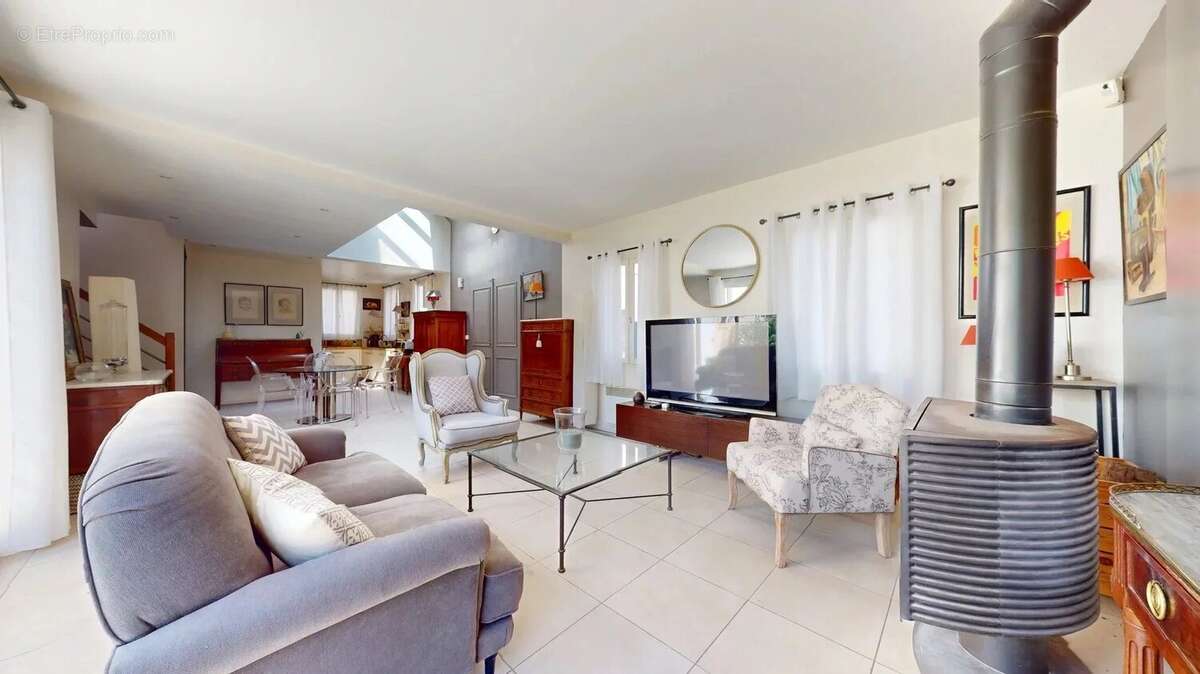 Maison à CERNAY-LA-VILLE