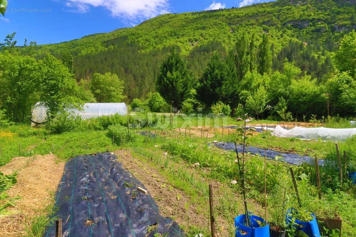 Maison à SAINT-BENOIT-EN-DIOIS
