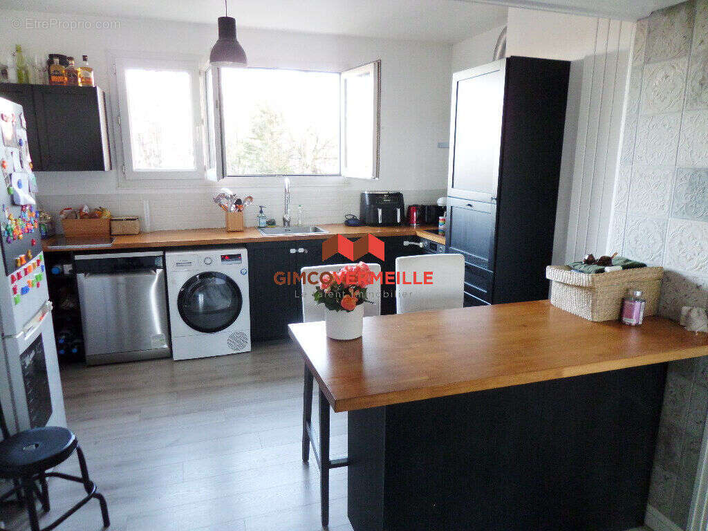 Appartement à LA CELLE-SAINT-CLOUD