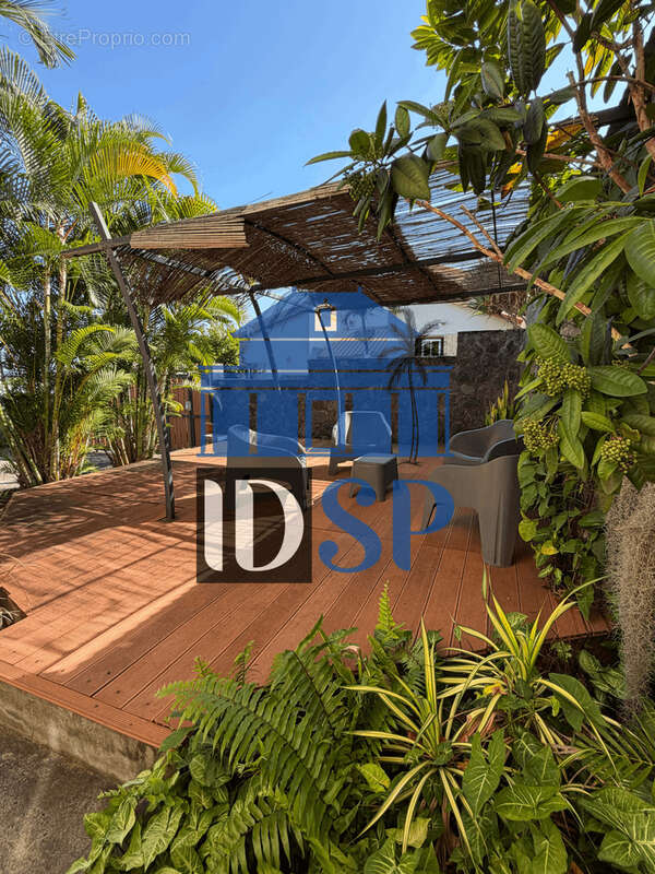 Maison avec piscine à la Plaine St Paul - photo 2