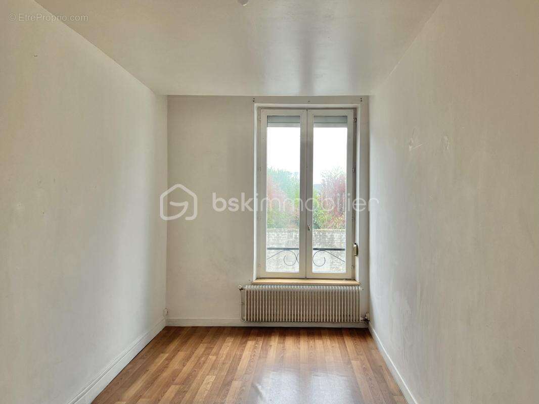 Appartement à BALAN