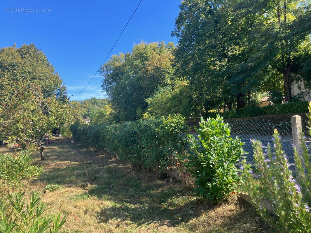 Maison à PUY-L&#039;EVEQUE