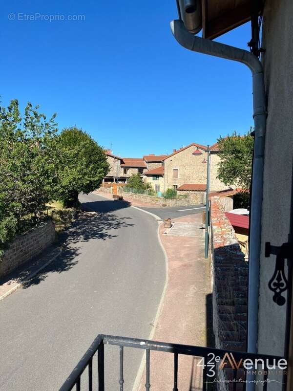 Appartement à SAINT-HILAIRE-CUSSON-LA-VALMITTE