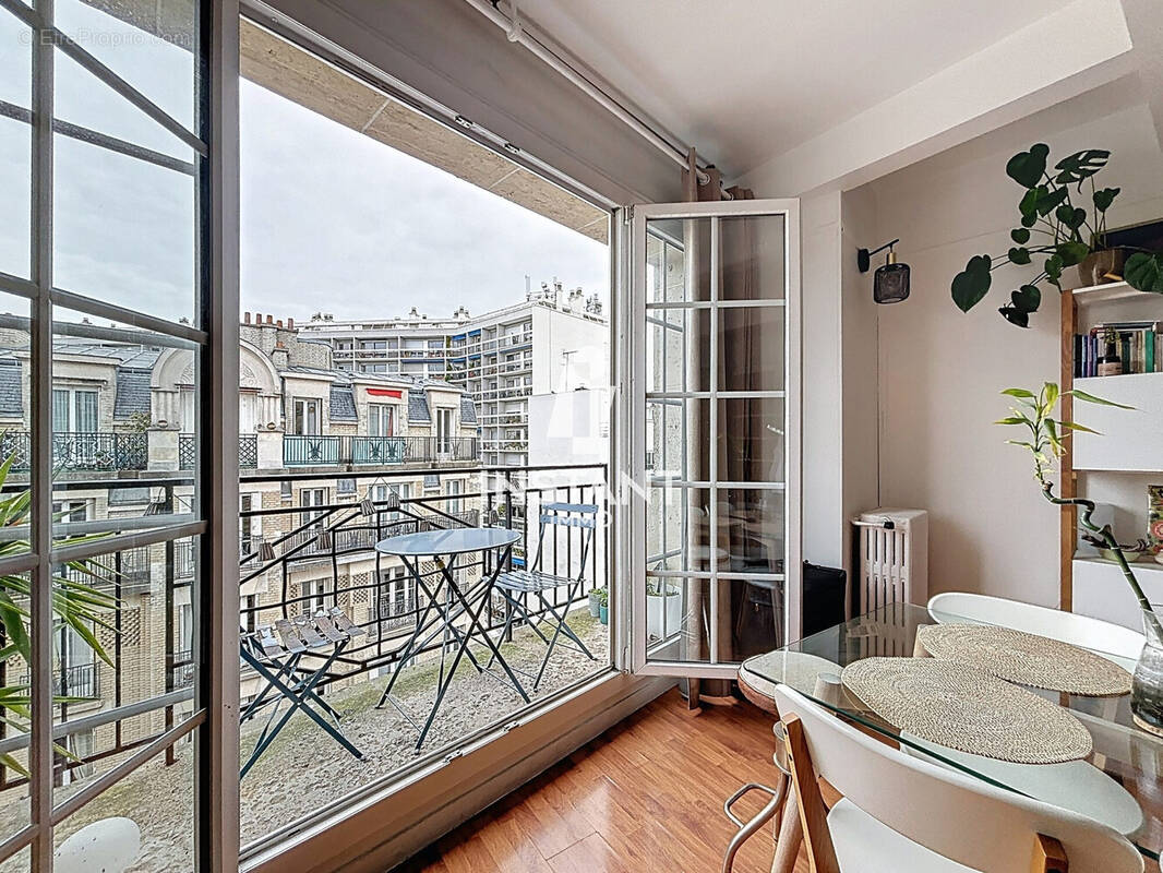 Appartement à PARIS-18E