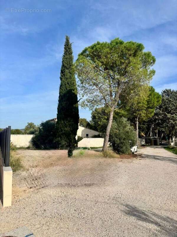 Terrain à MARIGNANE