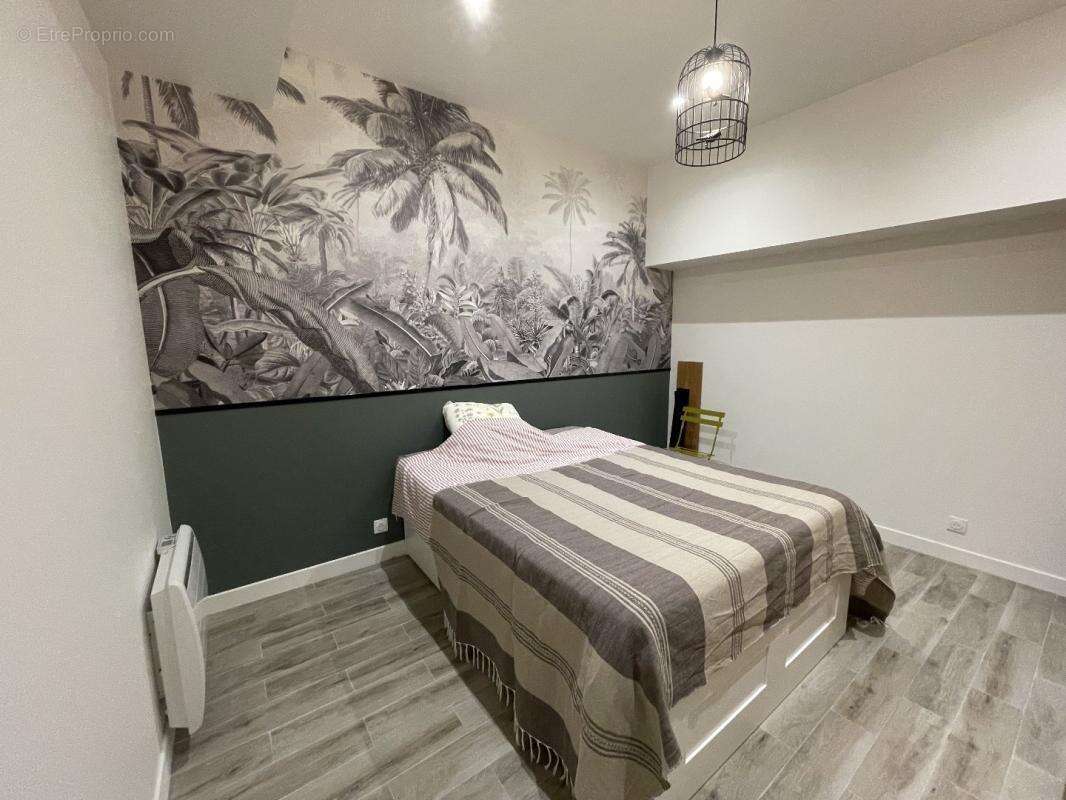 Commerce à SAINT-CLOUD