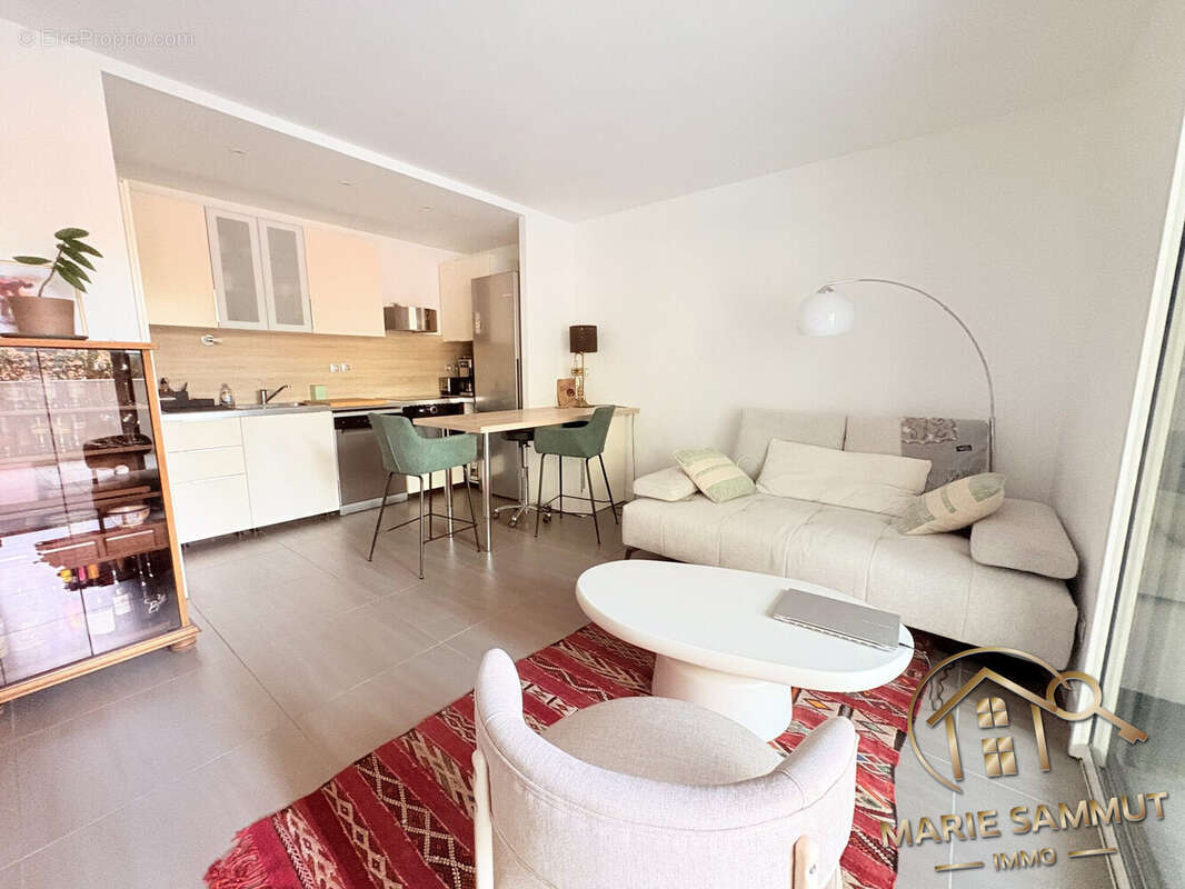 Appartement à LATTES