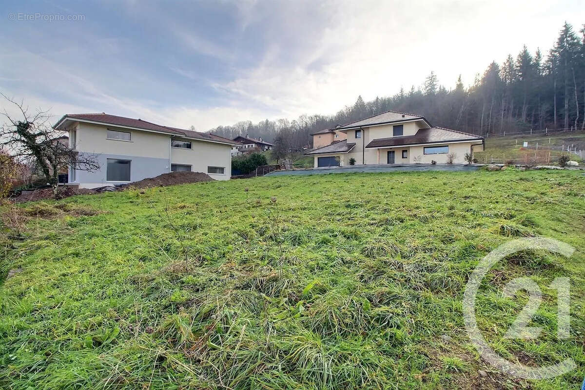 Terrain 971 m² à Publier  - photo 2