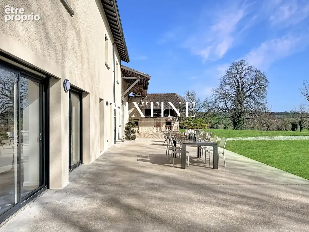 Maison 302 m² à Bourgoin-Jallieu  - photo 4