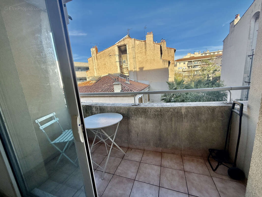 Appartement à MARSEILLE-5E
