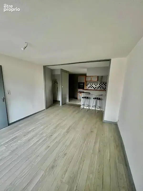 Appartement 4 pièces 100 m² à vendre à Luxeuil-Les-Bains (70300) - photo 2