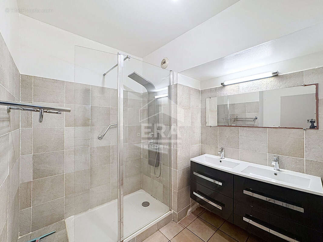 Appartement à MARSEILLE-2E