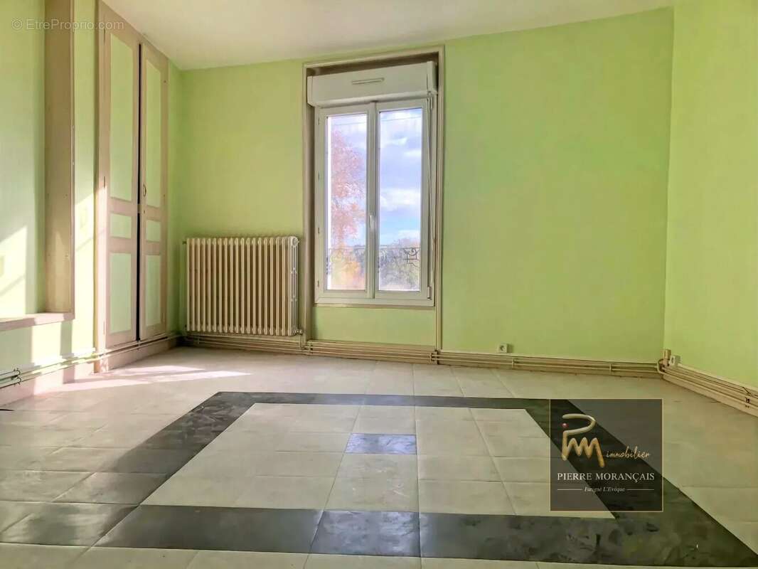 Appartement à BESSE-SUR-BRAYE