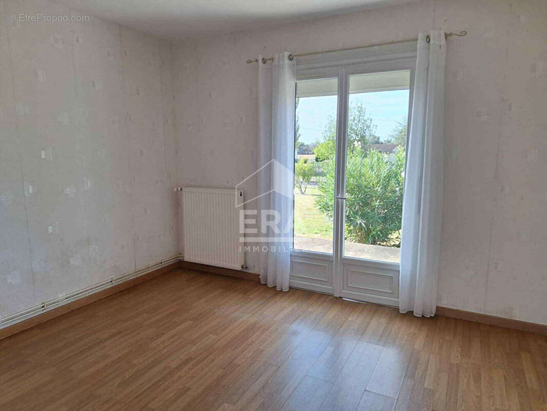 Maison à SAINT-SEURIN-SUR-L&#039;ISLE