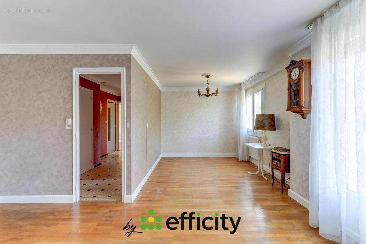 Maison 105 m² à Saint-Priest  - photo 6