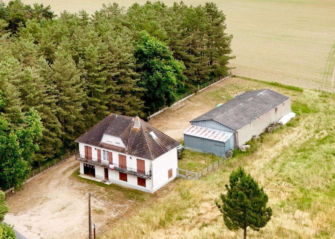 Maison à VARENNES-SUR-FOUZON