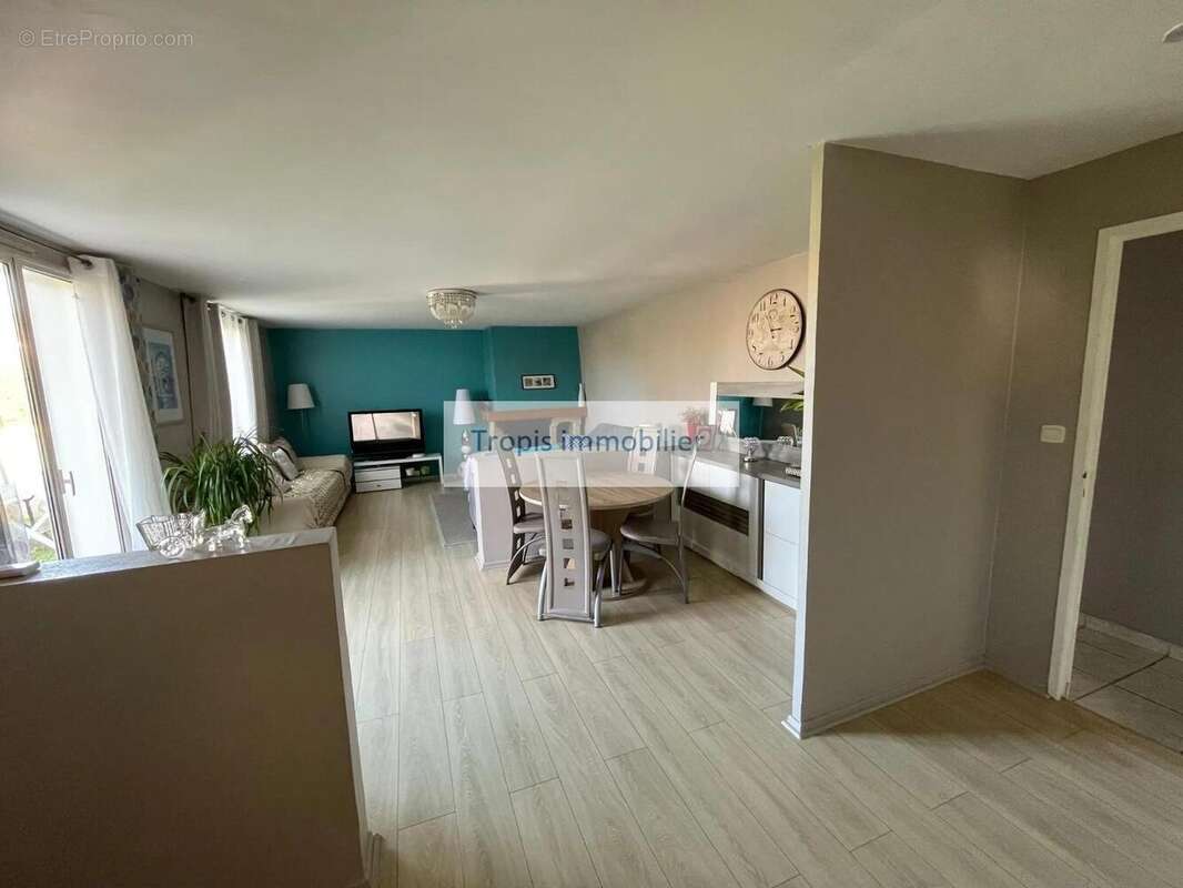   - Maison à ESCALQUENS