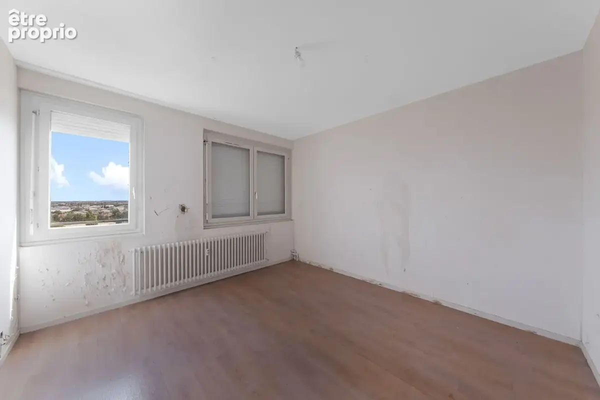 Vaste appartement T5 (106 m2) à rénover avec balcons et vue panoramique - Chenôve - photo 7