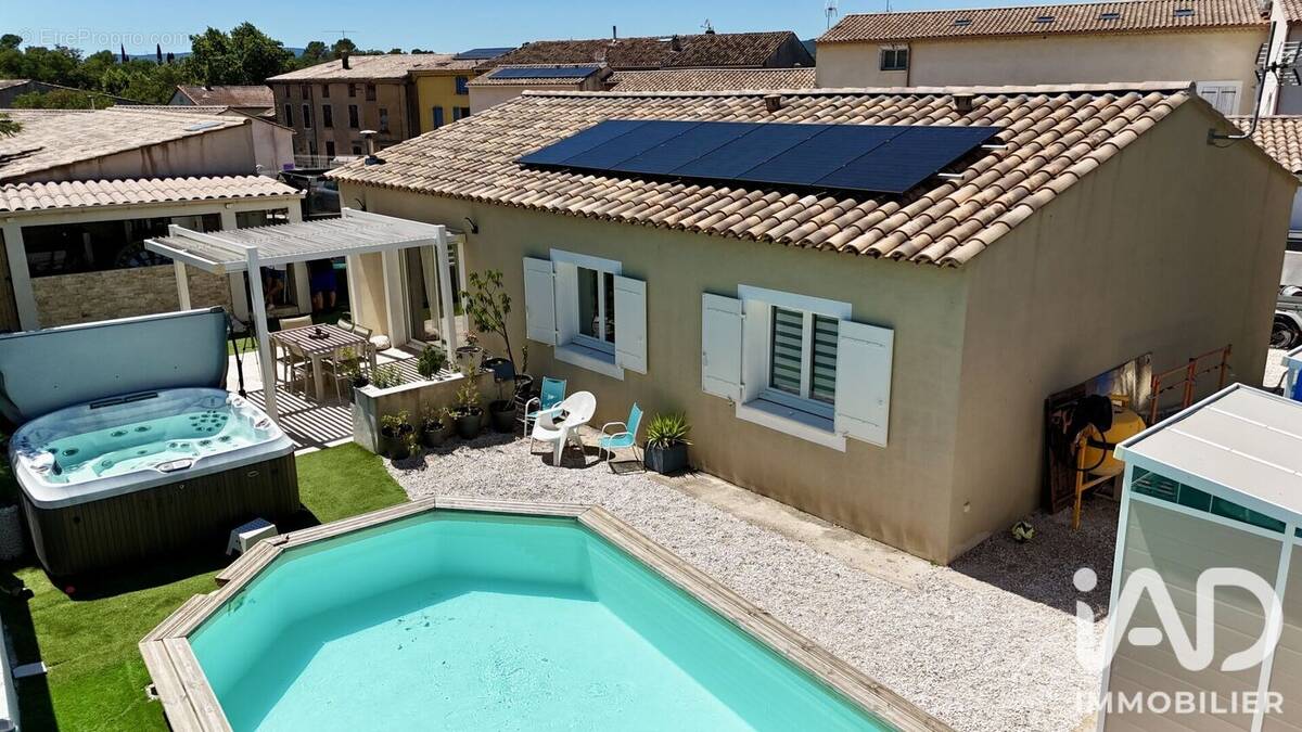 Photo 1 - Maison à FORCALQUEIRET