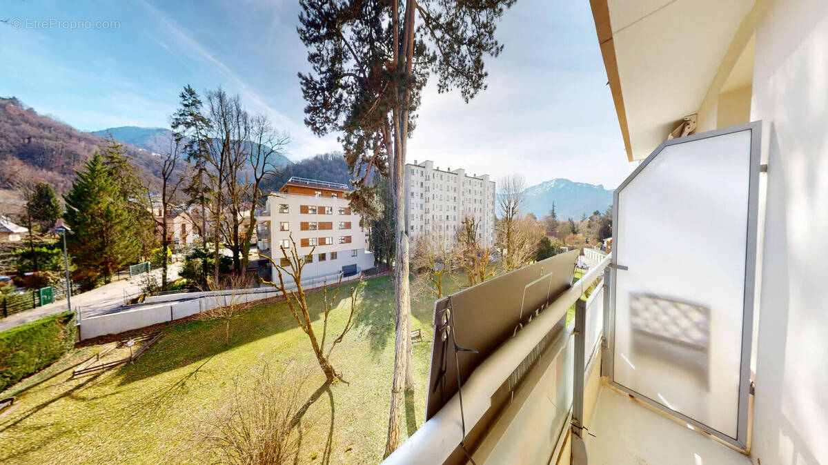 Appartement à GIERES