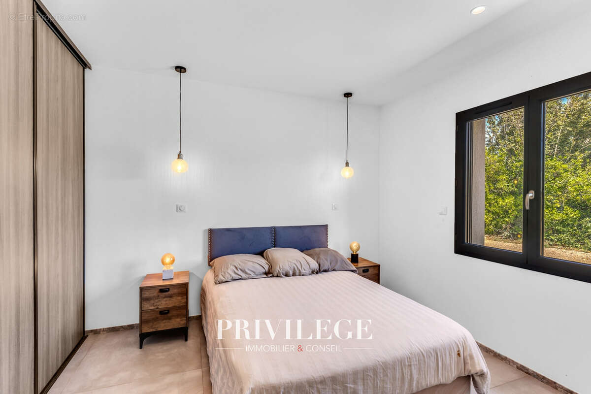 Aups — Exclusivité — Maison neuve avec piscine, prestations soignées et potentiel d’évolution - photo 23