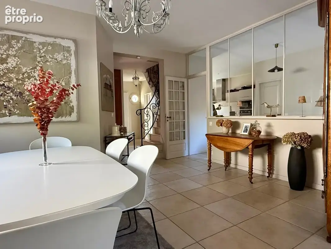 BORDEAUX CAUDERAN - Superbe maison Familiale T8 sur magnifique parcelle arborée - photo 4