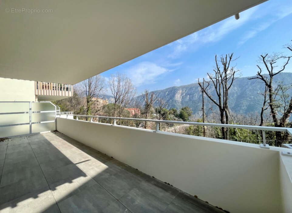 Appartement à GILETTE