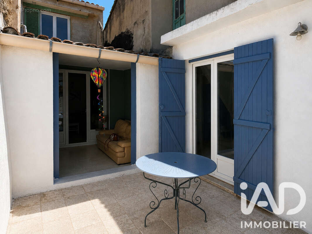 Maison 200 m² à Mazan  - photo 2