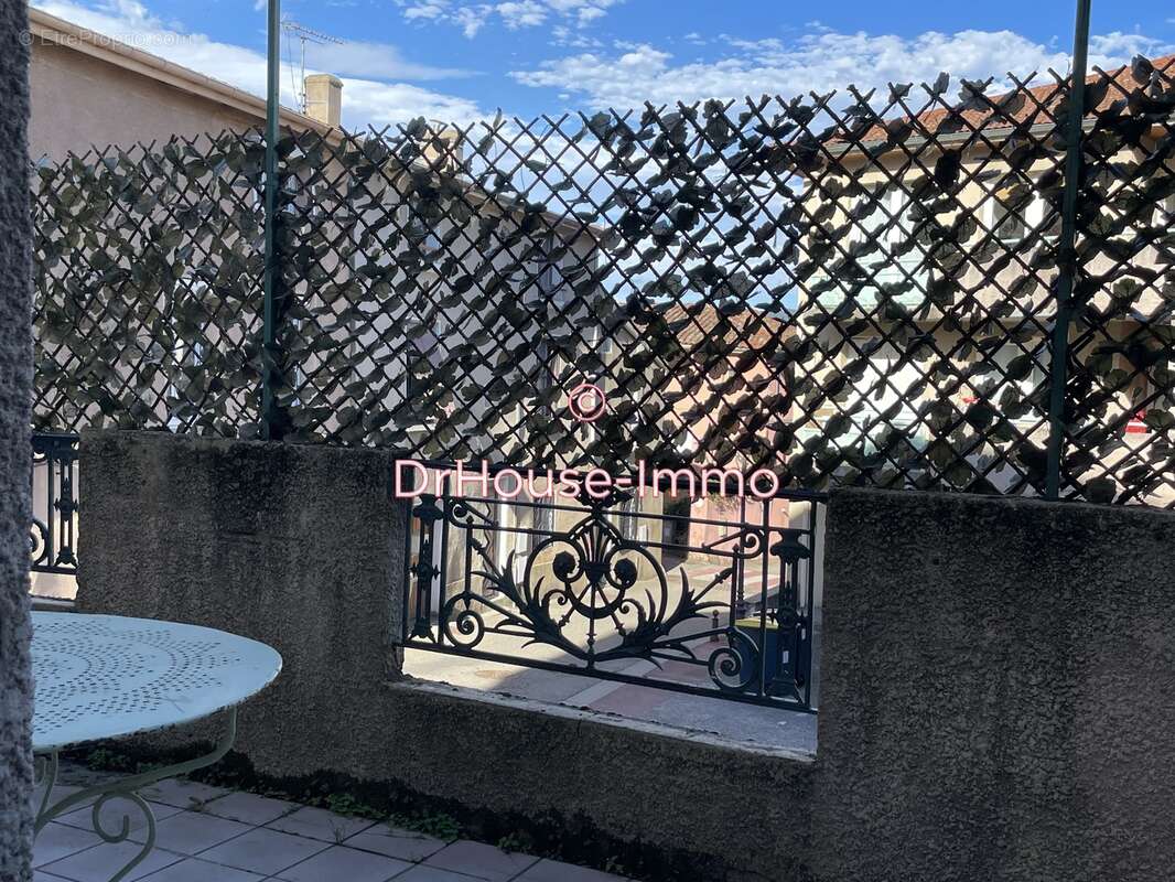 Maison à SAINT-PAUL-EN-JAREZ