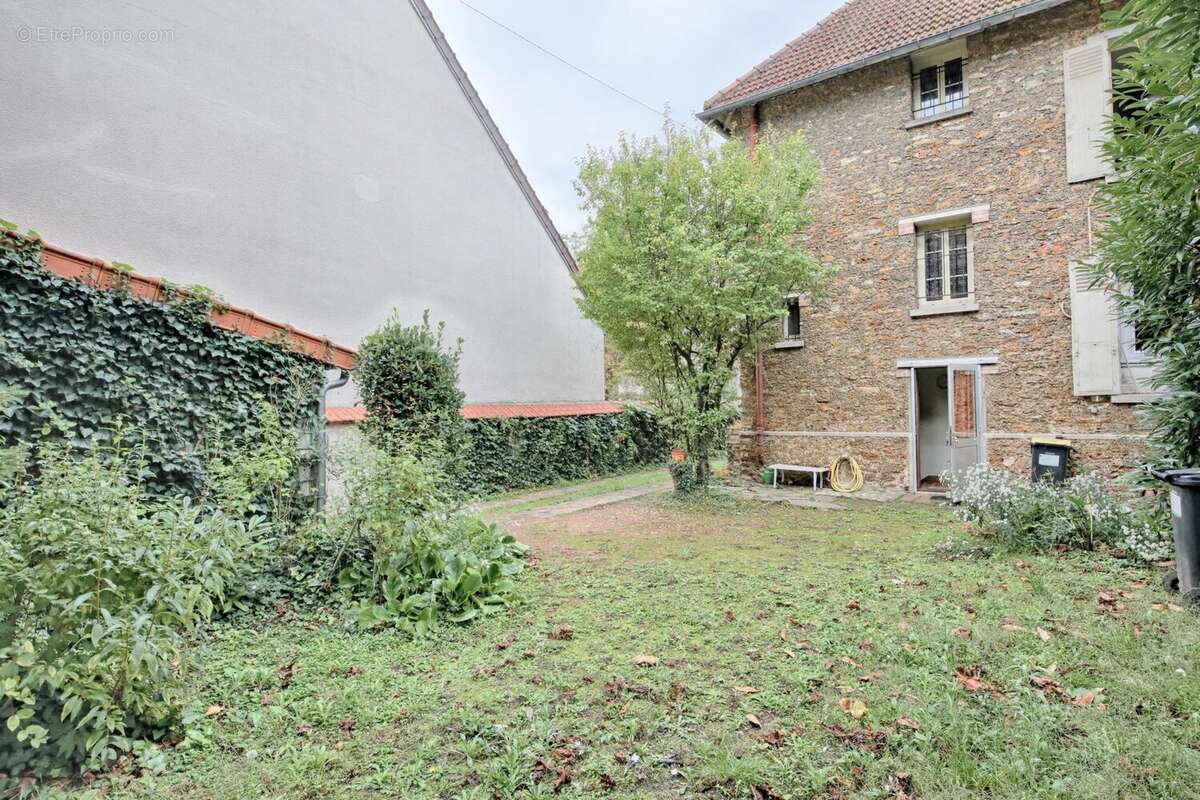 Maison à SAINT-MAUR-DES-FOSSES