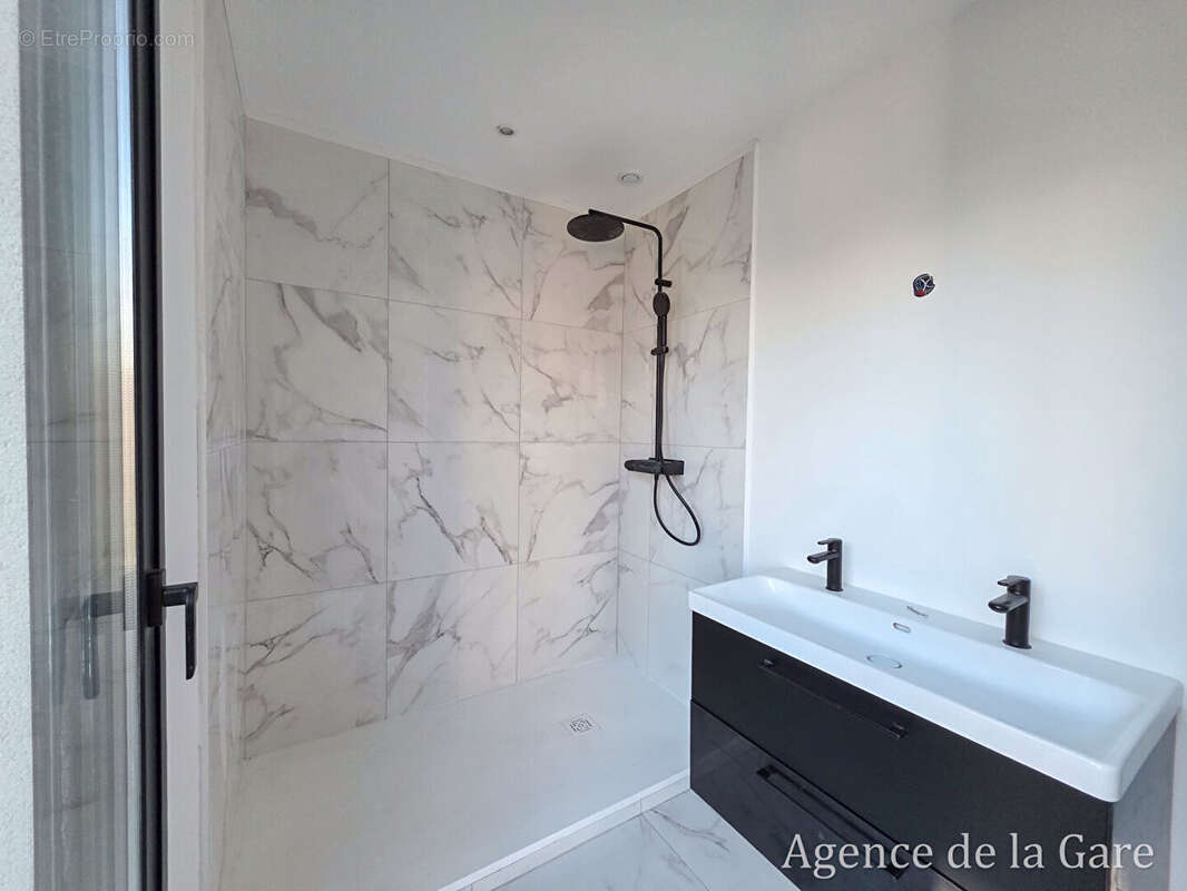 Maison à SARTROUVILLE