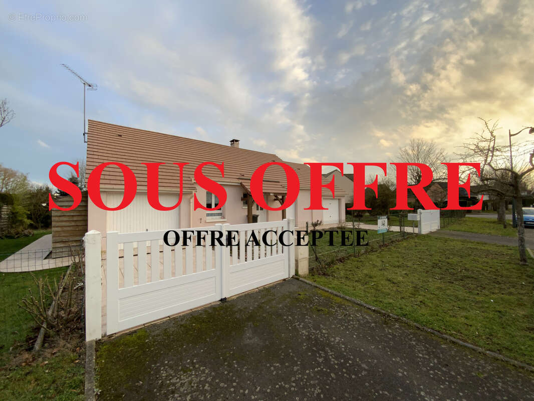 Maison à ANGERVILLE-LA-CAMPAGNE