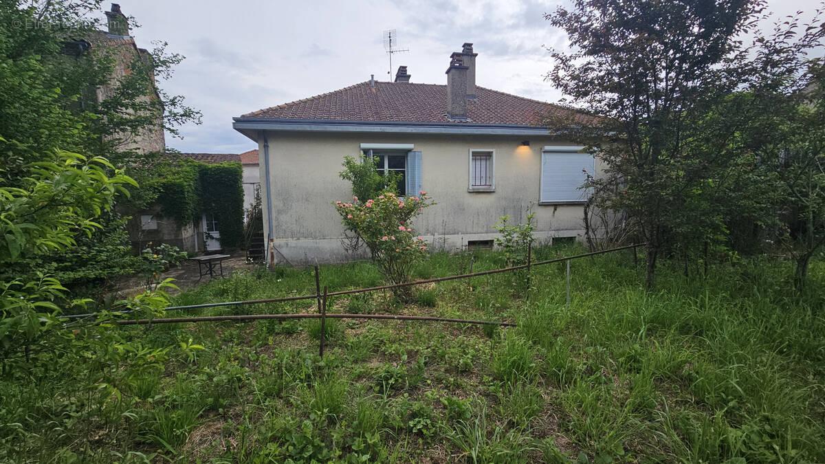 Maison à LE DORAT