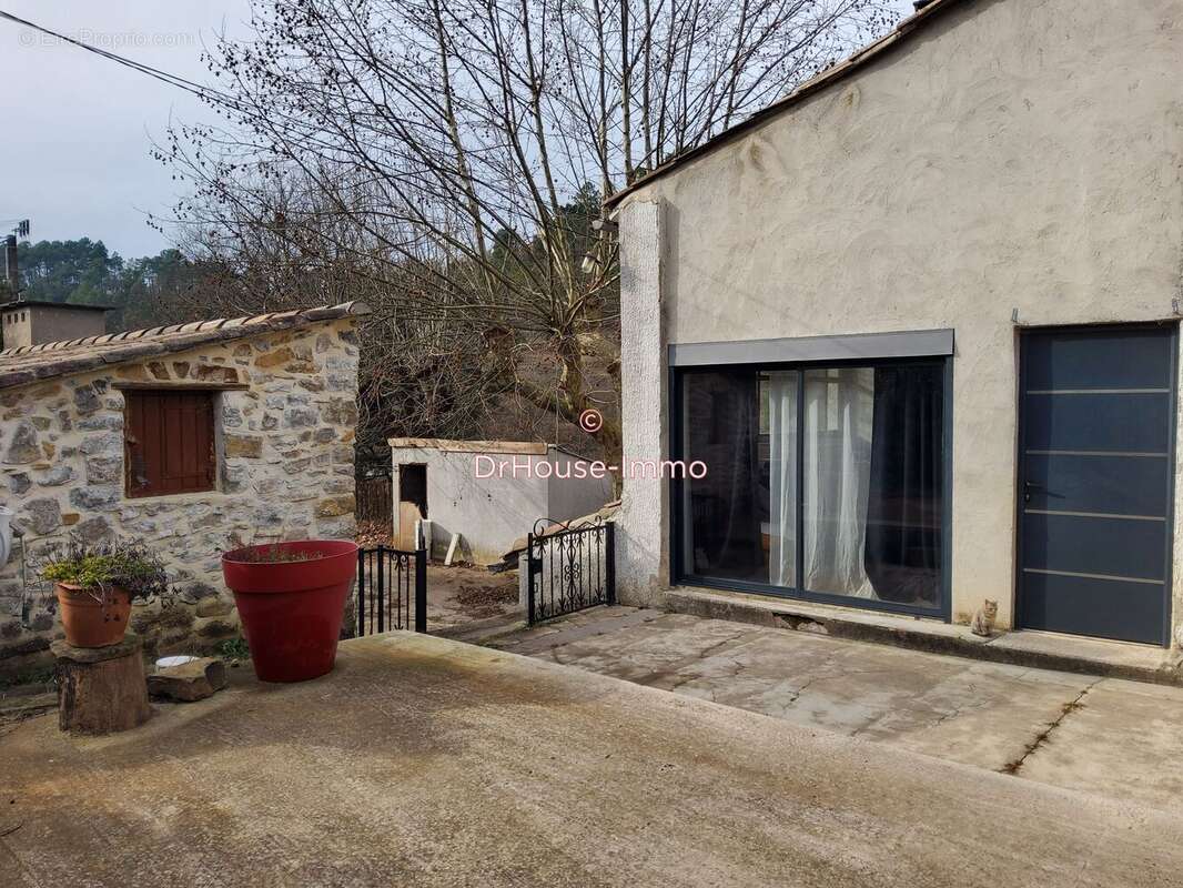 Maison à MOLIERES-SUR-CEZE