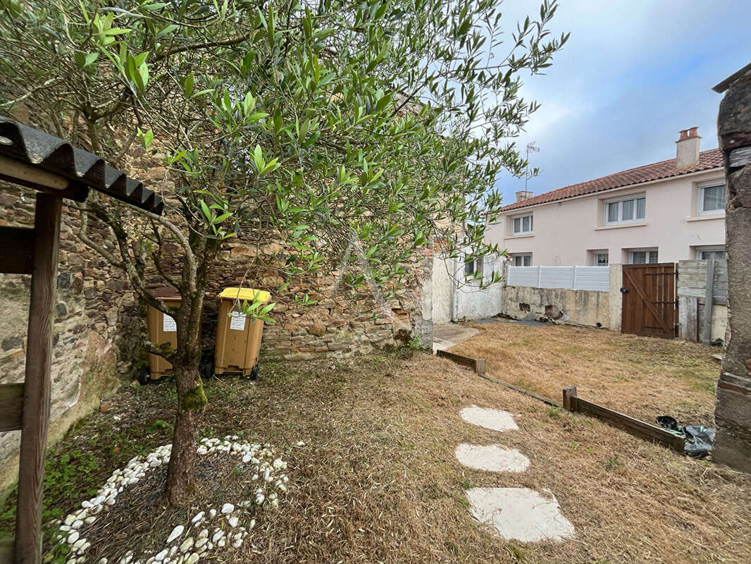 Maison à SAINTE-FLAIVE-DES-LOUPS