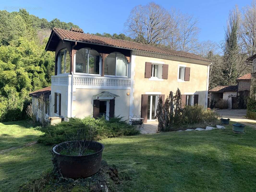 Maison à SAINT-ASTIER