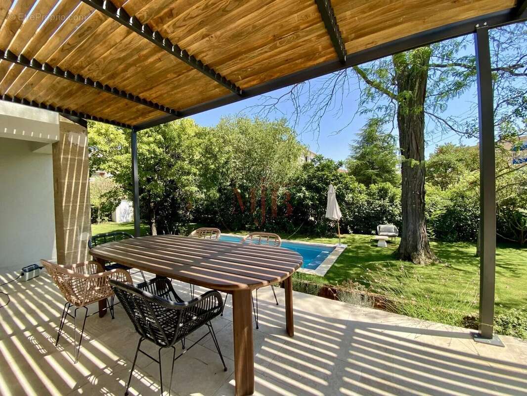 Aix ville a pied  -toutes commodites - photo 2