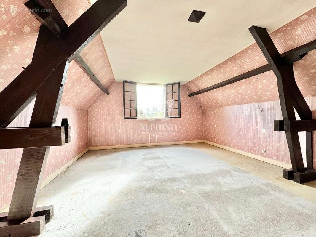 Maison à CONDAT-SUR-VIENNE