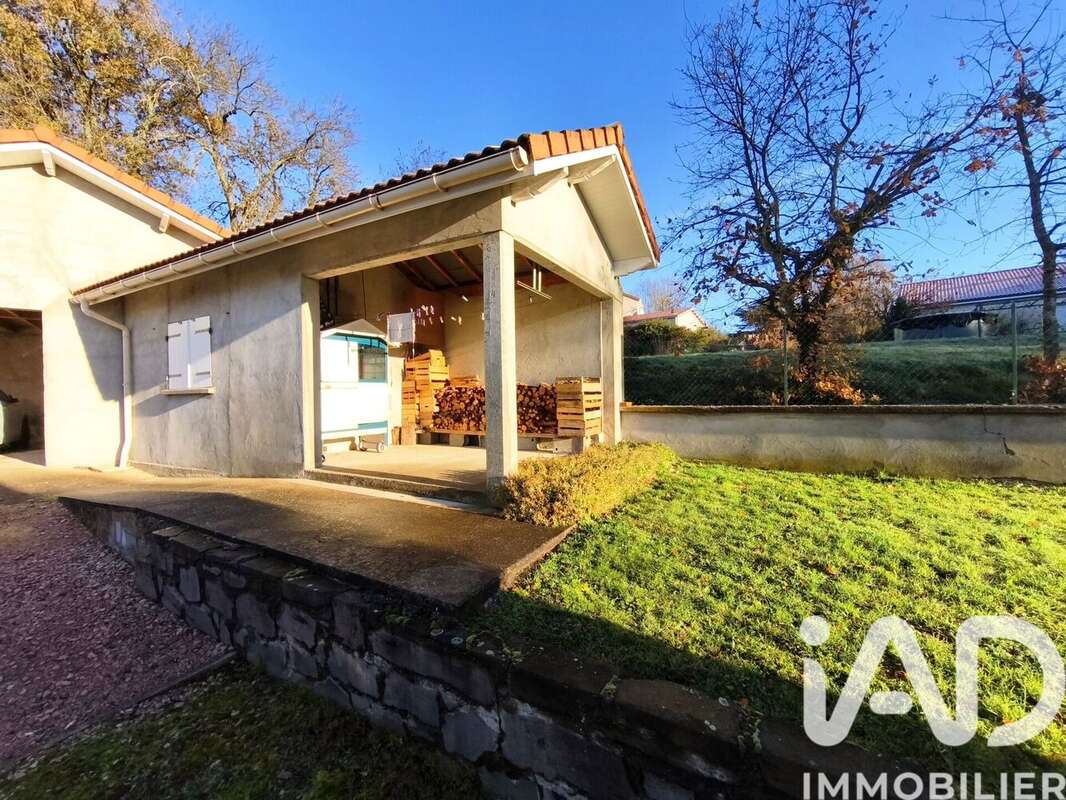 Photo 4 - Maison à LOUBEYRAT