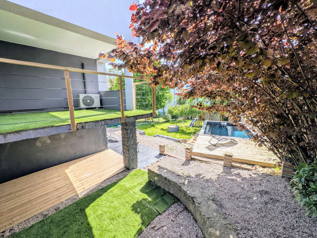 Maison à JARVILLE-LA-MALGRANGE