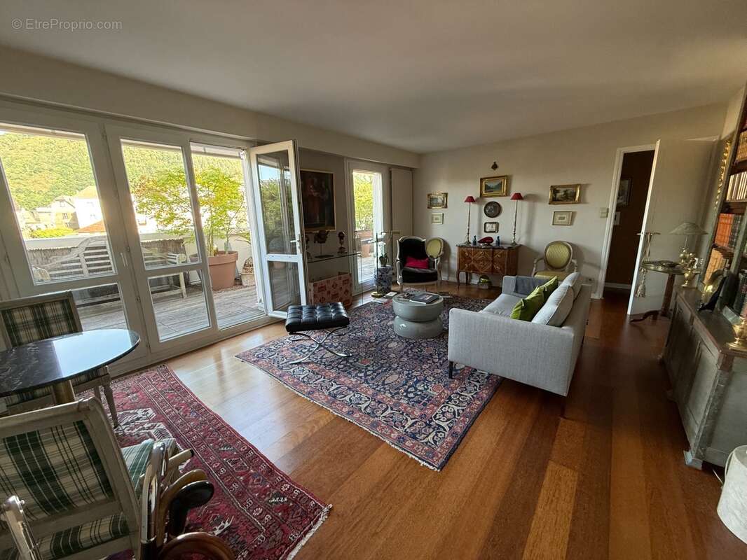 Superbe appartement avec terrasse et garage - photo 6
