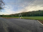 Terrain à ORMOY-LA-RIVIERE