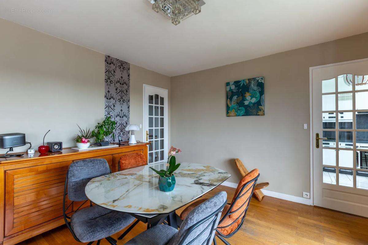 Appartement à SAINTE-FOY-LES-LYON