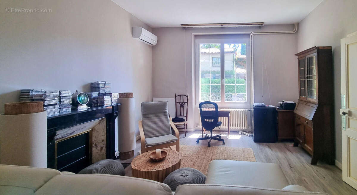 salon - Maison à BELVEZE-DU-RAZES