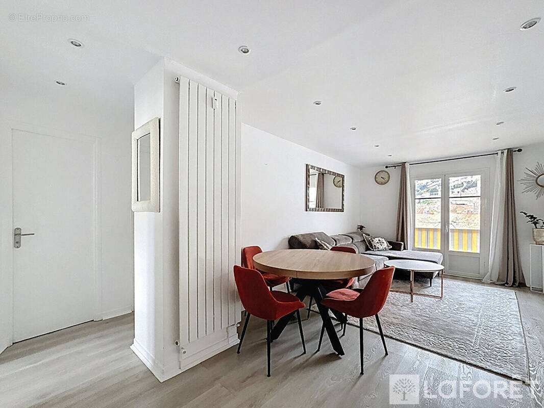 Appartement à ROQUEBRUNE-CAP-MARTIN