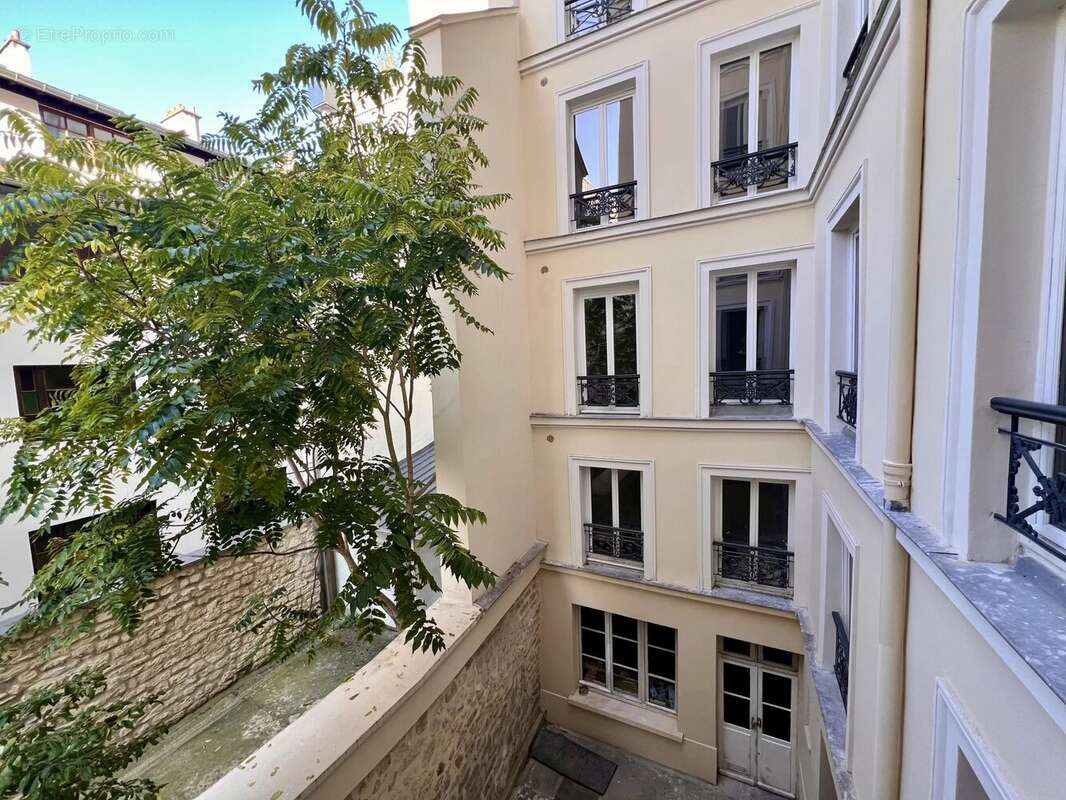 Appartement à PARIS-7E