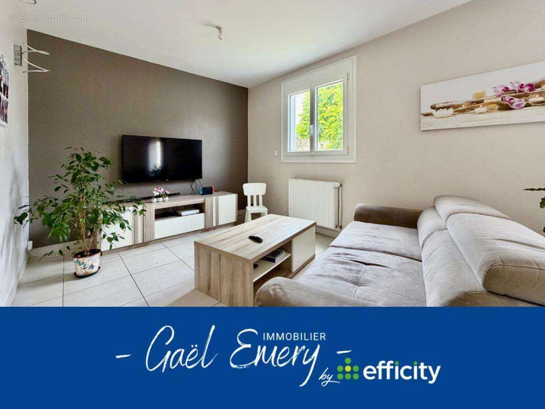 Maison 120 m² à Saint-Pavace  - photo 2