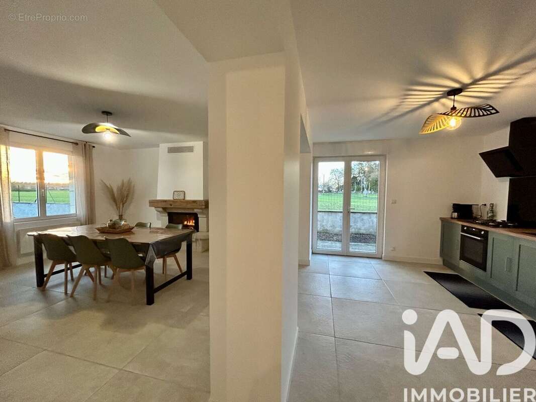 Photo 5 - Maison à VILLEBERNIER