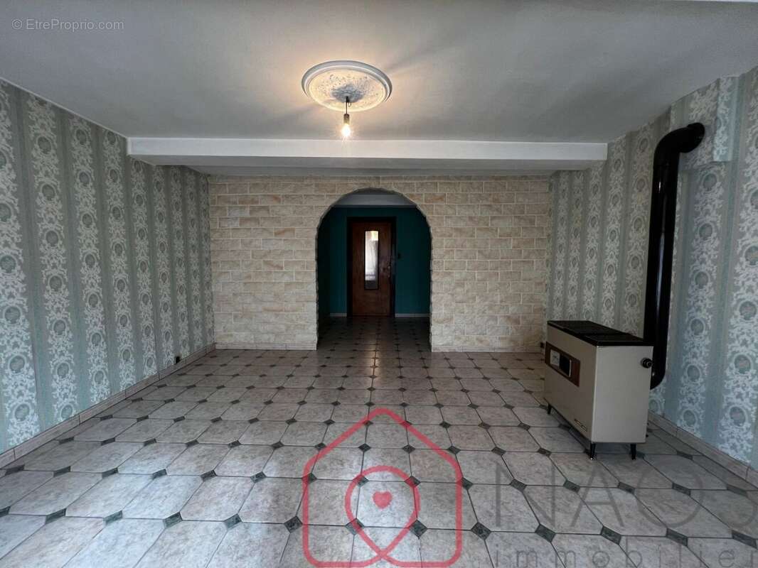 Maison à LES MAZURES